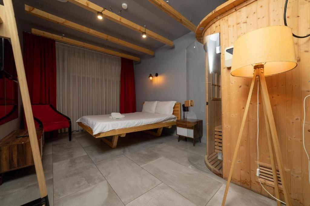 Hotel Gloria Ks Приштина Екстер'єр фото
