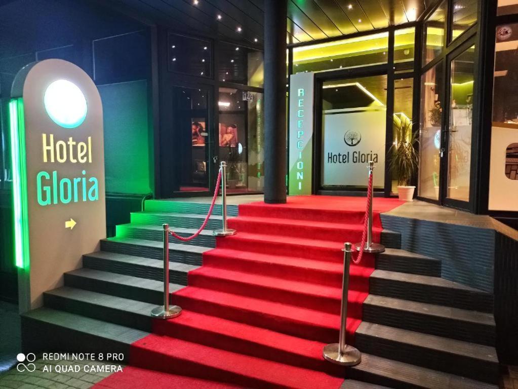 Hotel Gloria Ks Приштина Екстер'єр фото